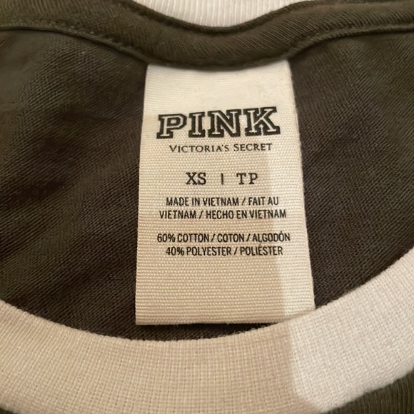 VS PINK T’shirt - Picture 2 of 3